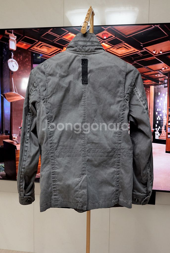 감성 워커들의 필수템 디젤 밀리터리 자켓--8