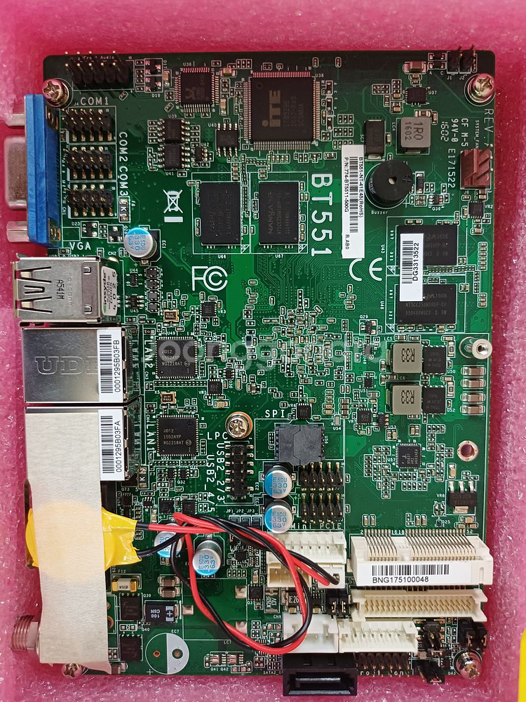 BT551 산업용 임베디드PC CPU메모리내장 내환경--0