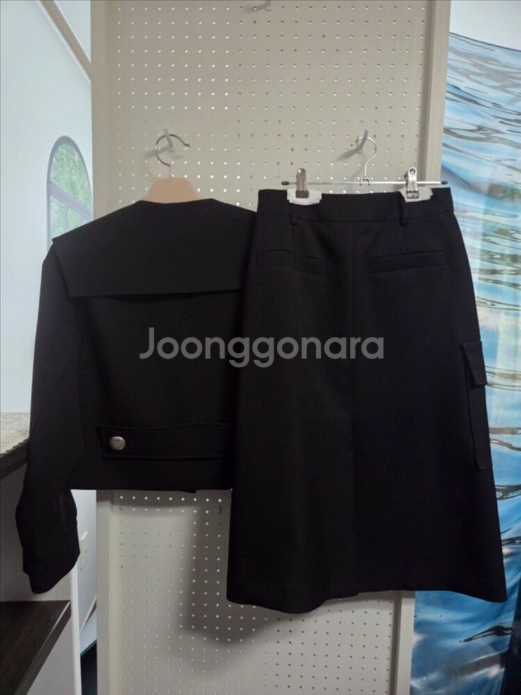 럭키슈에뜨 세일러리본자켓+미디스커트 셋업 36--10