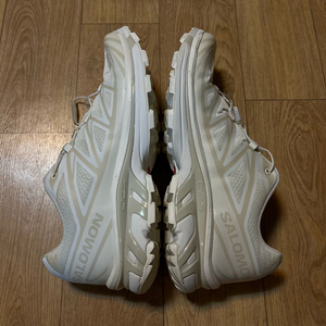 살로몬 XT-6 바닐라아이스 아몬드밀크 280