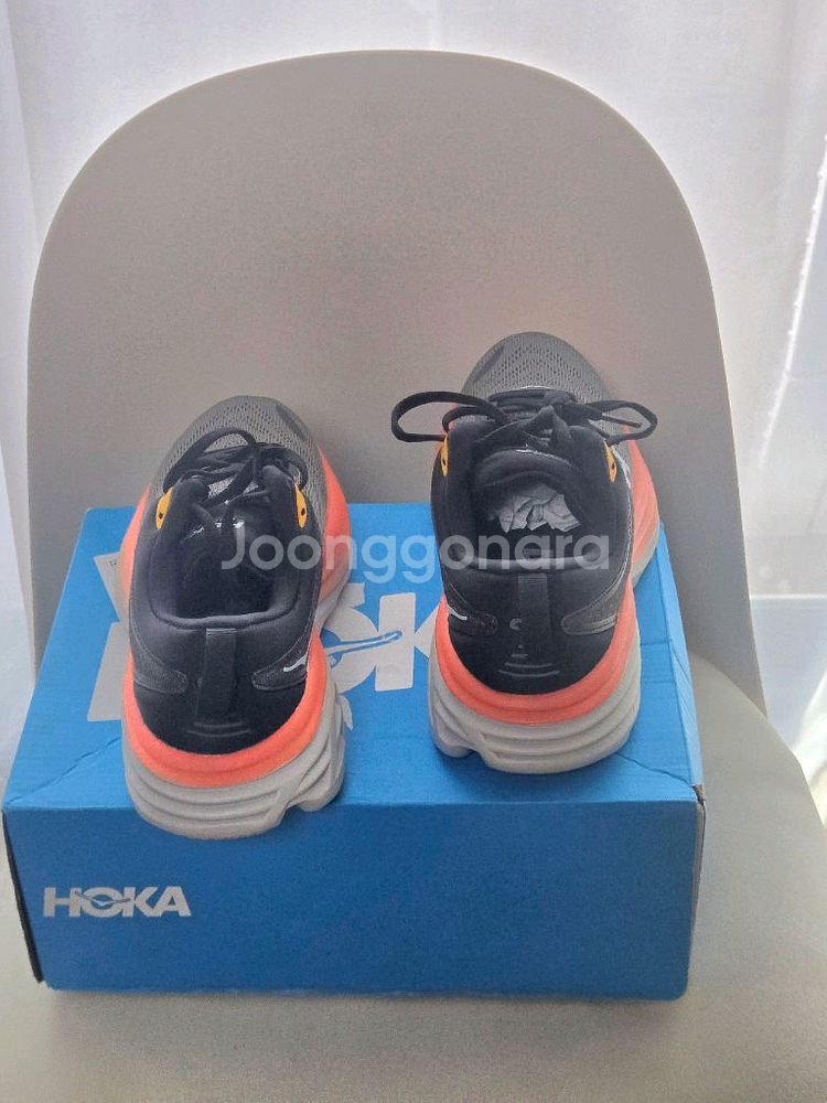 호카본디8런닝화275--1