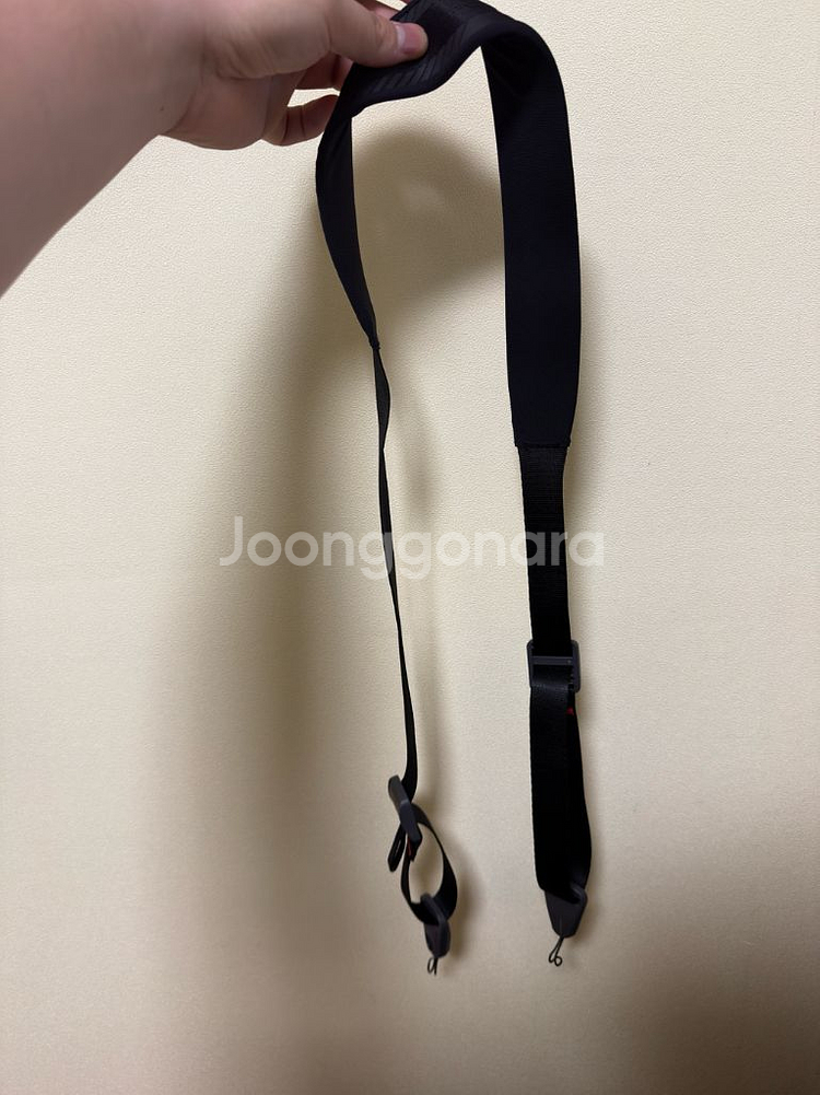 피지테크 넥 스트랩 블랙--0