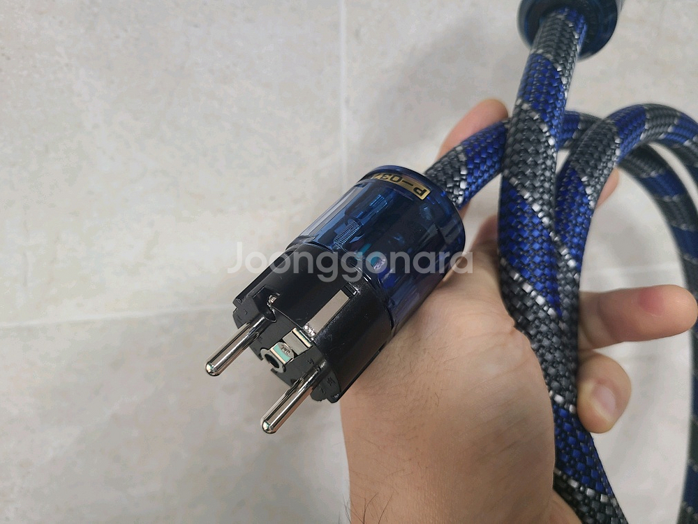 수제 오디오 파워 케이블 판매합니다.--1