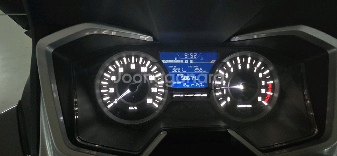 혼다 스쿠터 포르자300--0