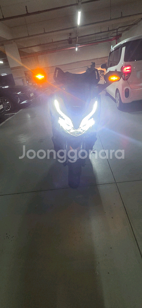 혼다 스쿠터 포르자300--1