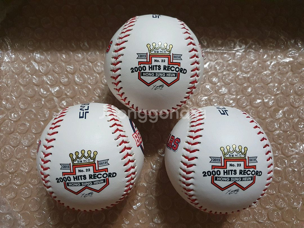 KBO 홍성흔 2000안타 기념구--0