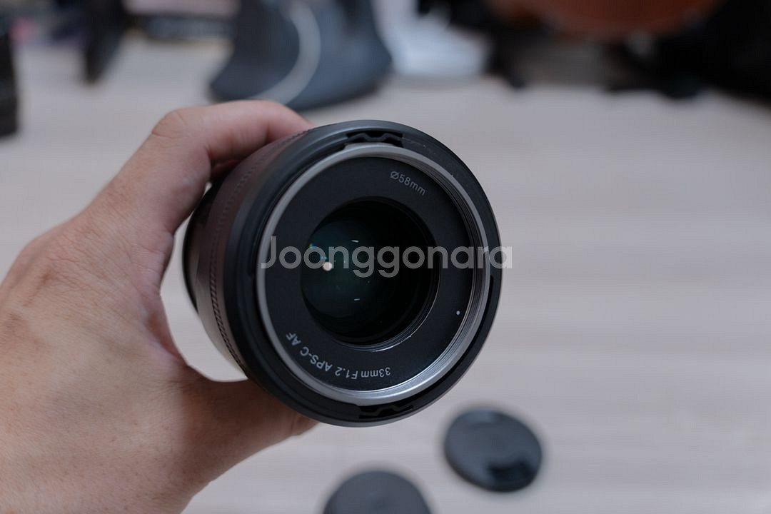 시루이 33mm F1.2 (소니E마운트)--1