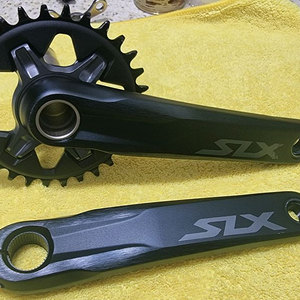 시마노 데오레 SLX 크랭크셋 (FC-M7100)