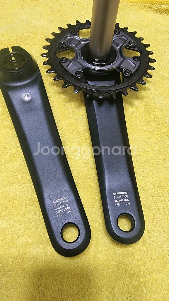 시마노 데오레 SLX 크랭크셋 (FC-M7100)--1