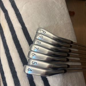 타이틀리스트 T150\T200 3세대 아이언세트 팝니다