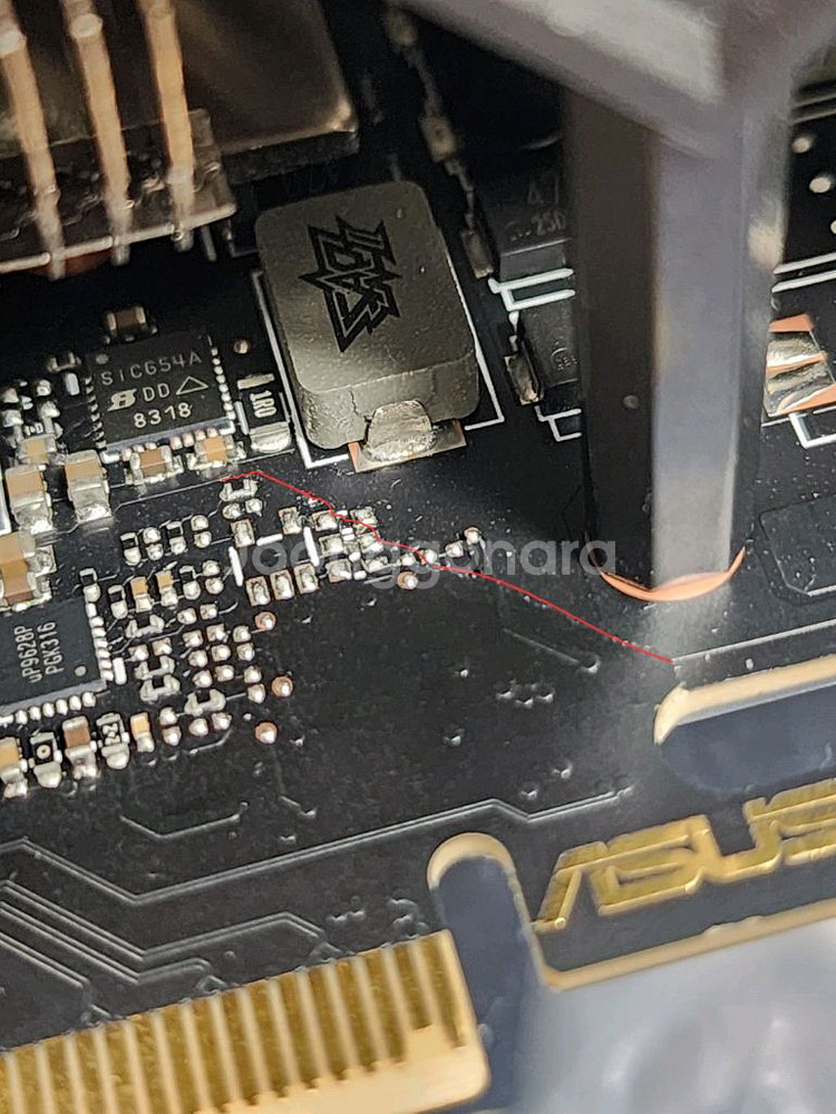 파손 크랙 부품용 그래픽카드 팝니다 RTX4080--2