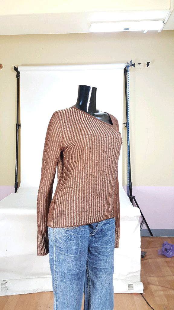 페라가모 마호가니색 쫄쫄이 울 여성 니트--6