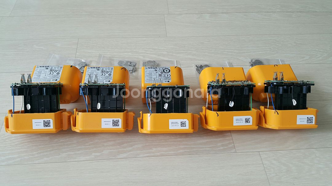 LG 코드제로 분해한 구형 배터리 케이스 판매합니다--1