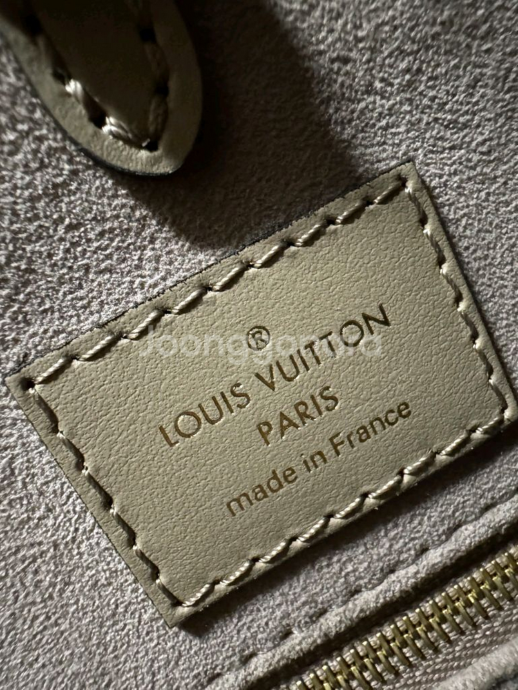 루이비통 온더고 MM 크렘 M45494 (새상품급)--1