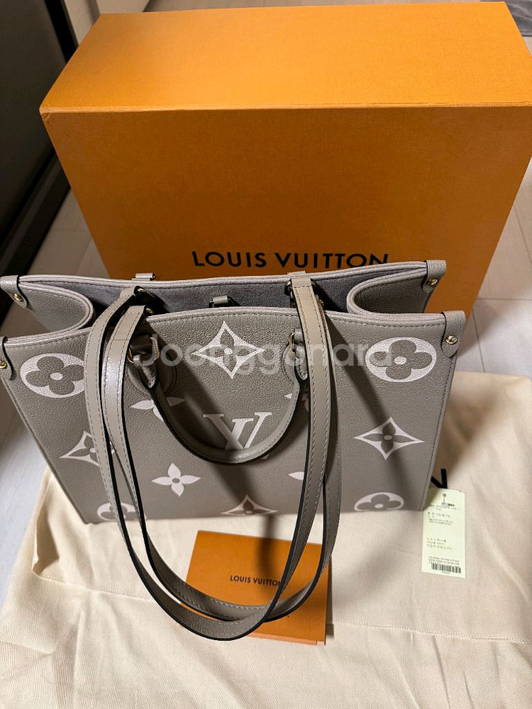 루이비통 온더고 MM 크렘 M45494 (새상품급)--4