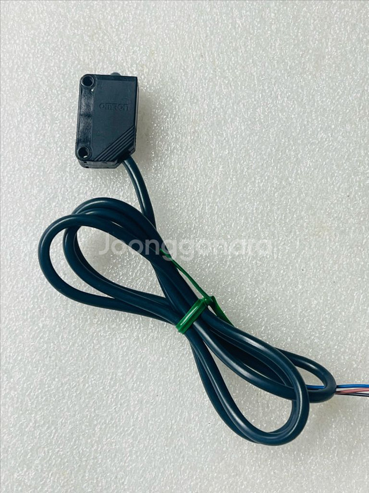 OMRON. E3Z-LS61.--0
