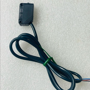 OMRON. E3Z-LS61.