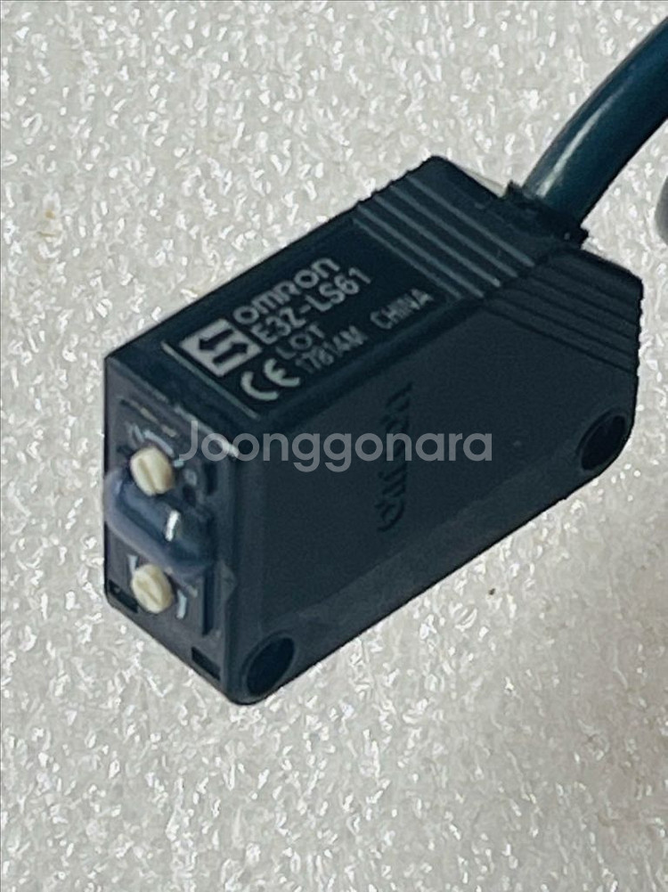 OMRON. E3Z-LS61.--1