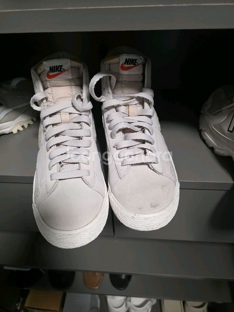 나이키블레이져미드프리미엄빈티지 275운동화--1