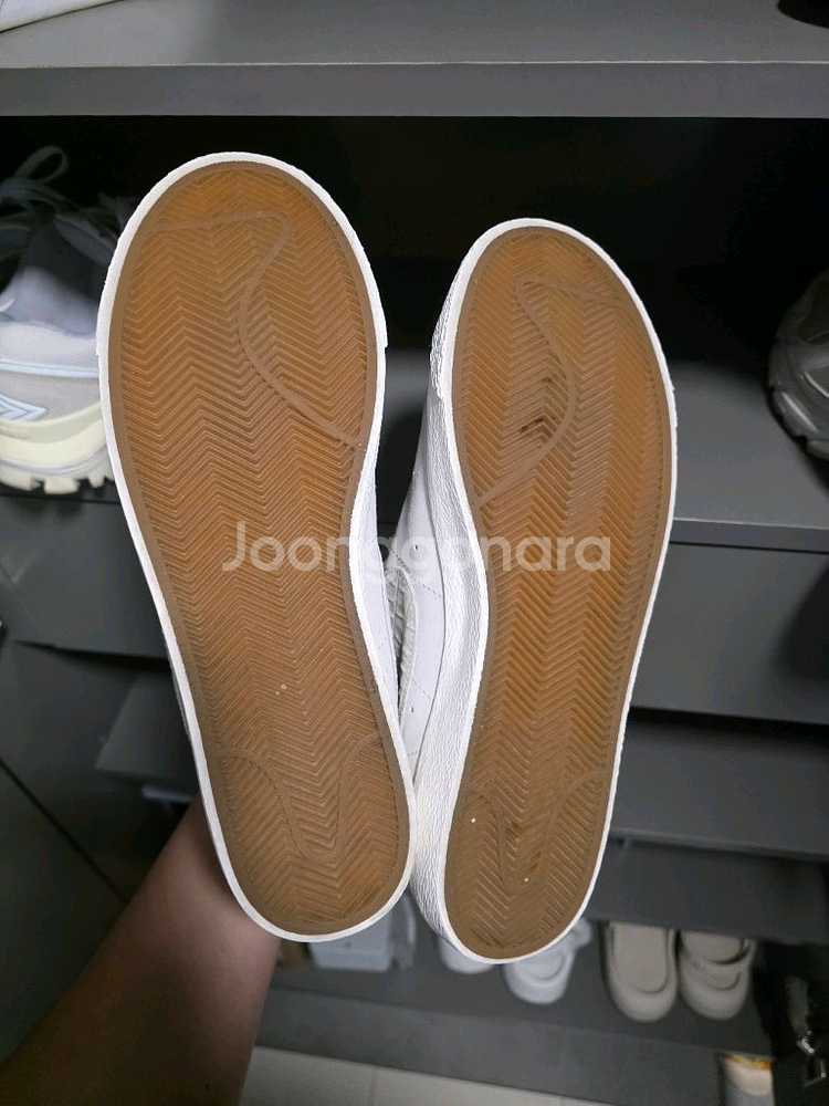 나이키블레이져미드프리미엄빈티지 275운동화--2