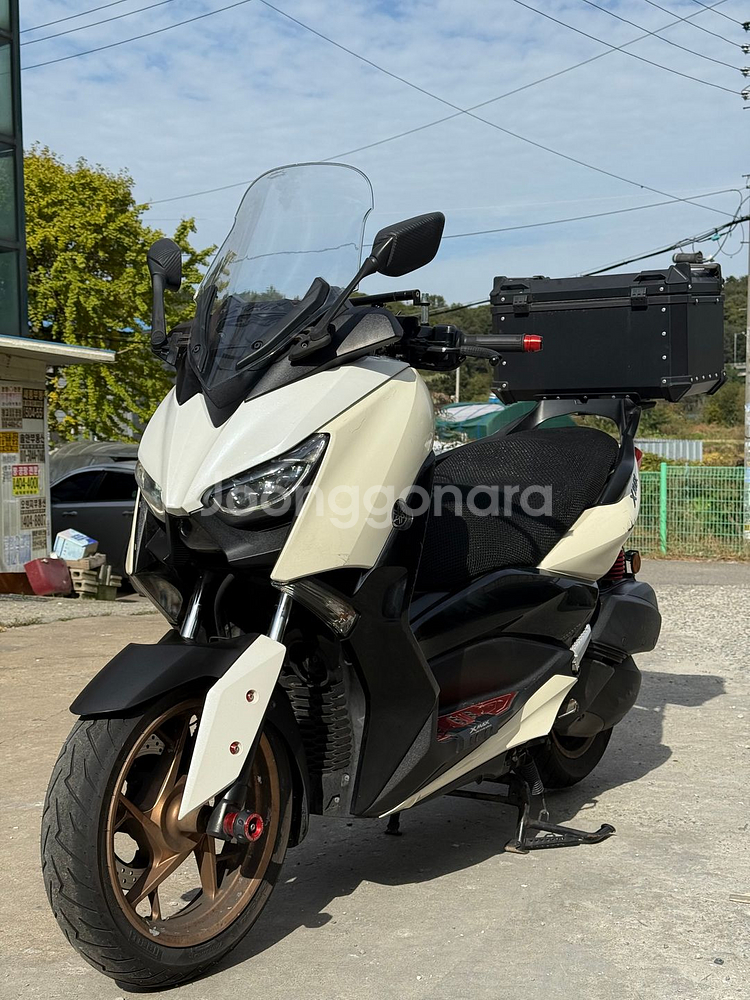 xmax300 22년식 저렴하게 판매합니다--1