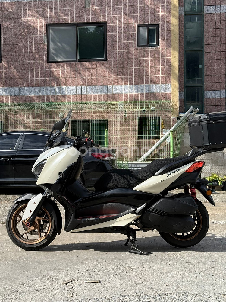 xmax300 22년식 저렴하게 판매합니다--4