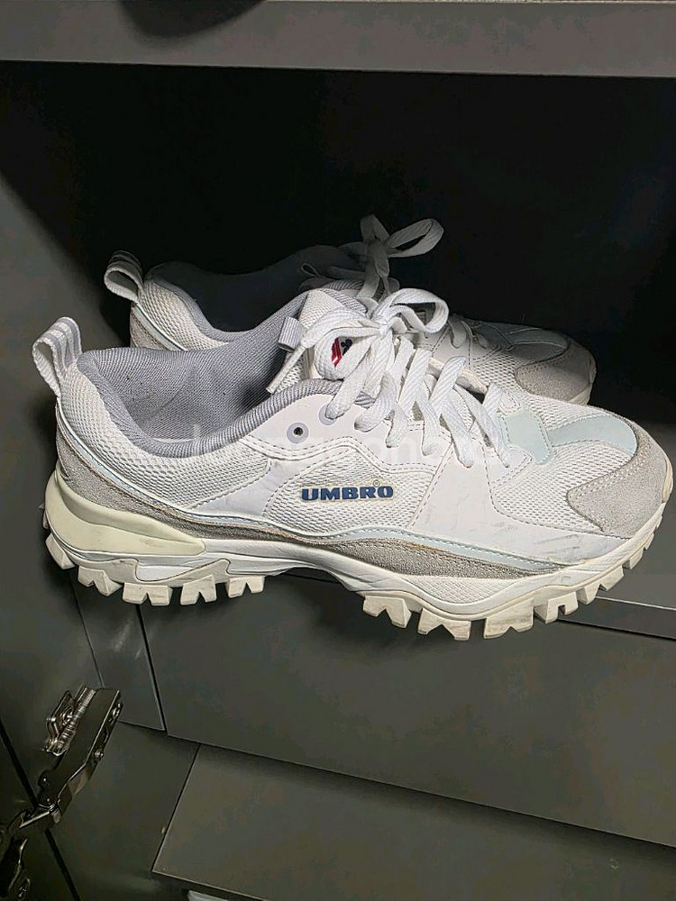 엄브로 범피 운동화 260--0