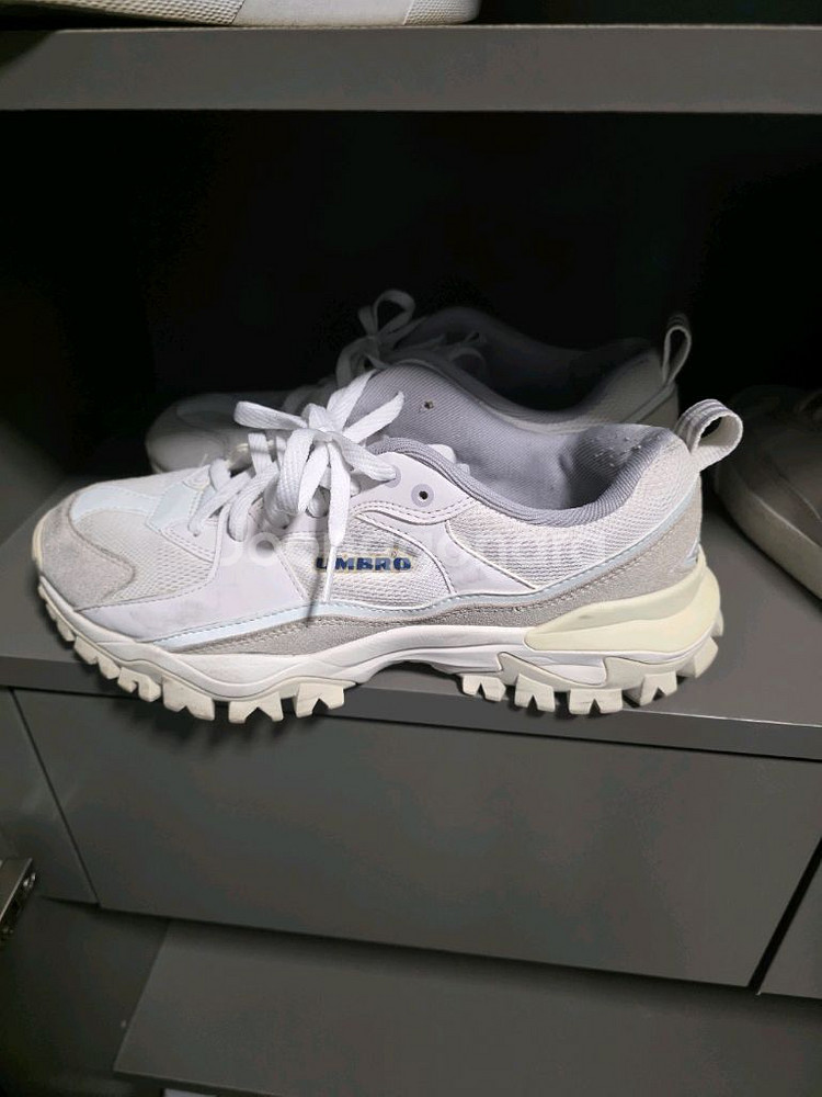 엄브로 범피 운동화 260--2