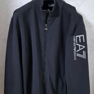 엠포리오 아르마니 EA7 기모 자켓 110