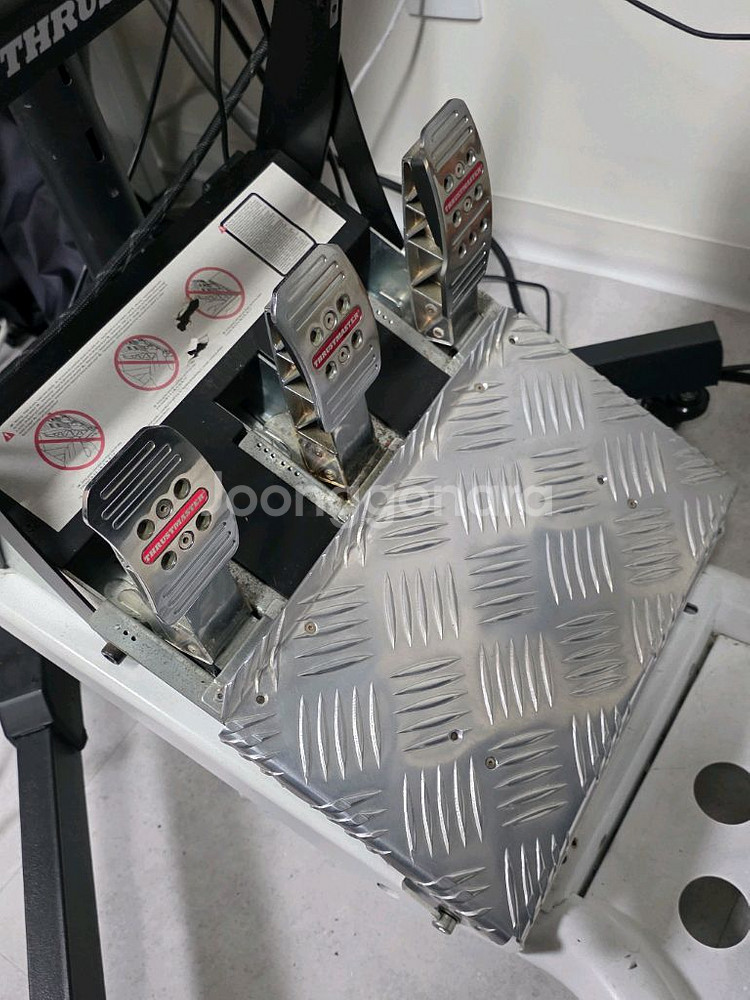 트러스트마스터 t500rs 페달 판매합니다--0