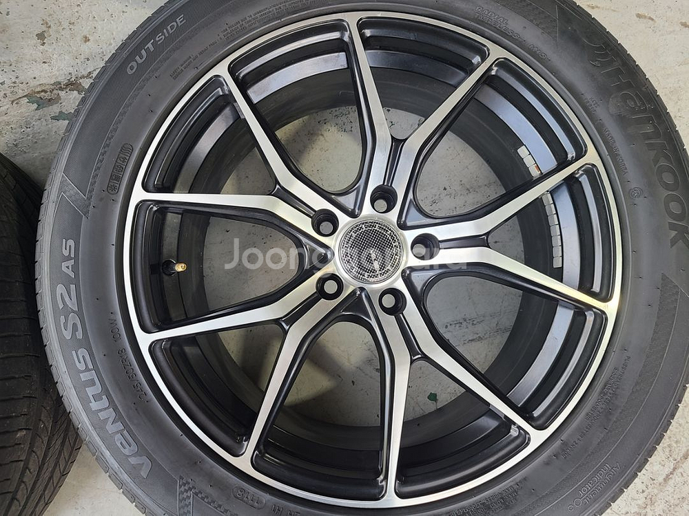 벨센 스포티지,투싼 중고 18인치 휠타이어 팝니다--3