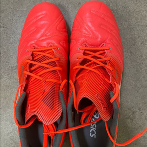 아식스 울트레짜3 270