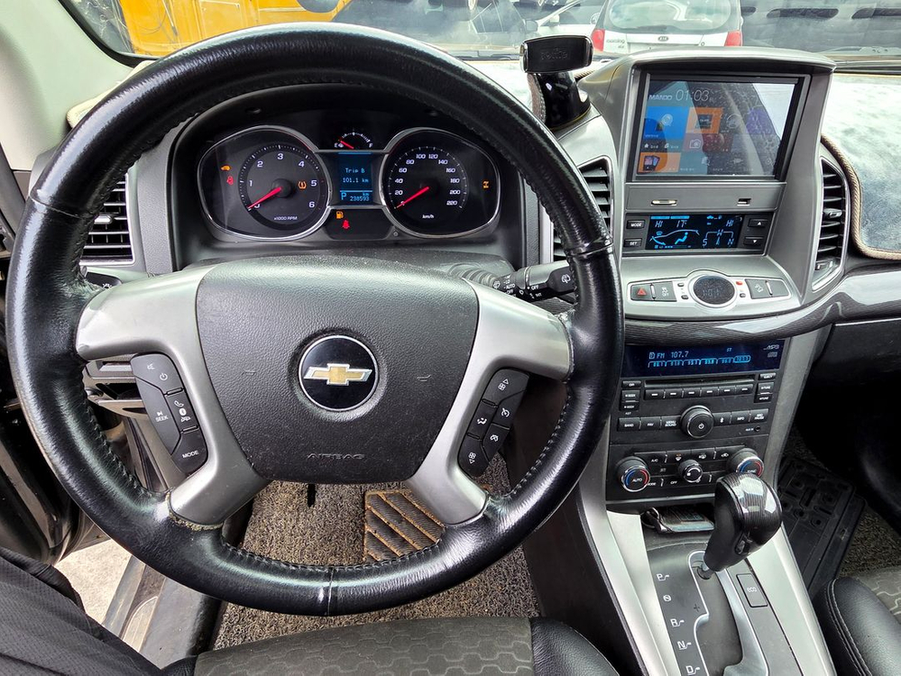 쉐보레 캡티바 폐차로 부품 판매 합니다--3