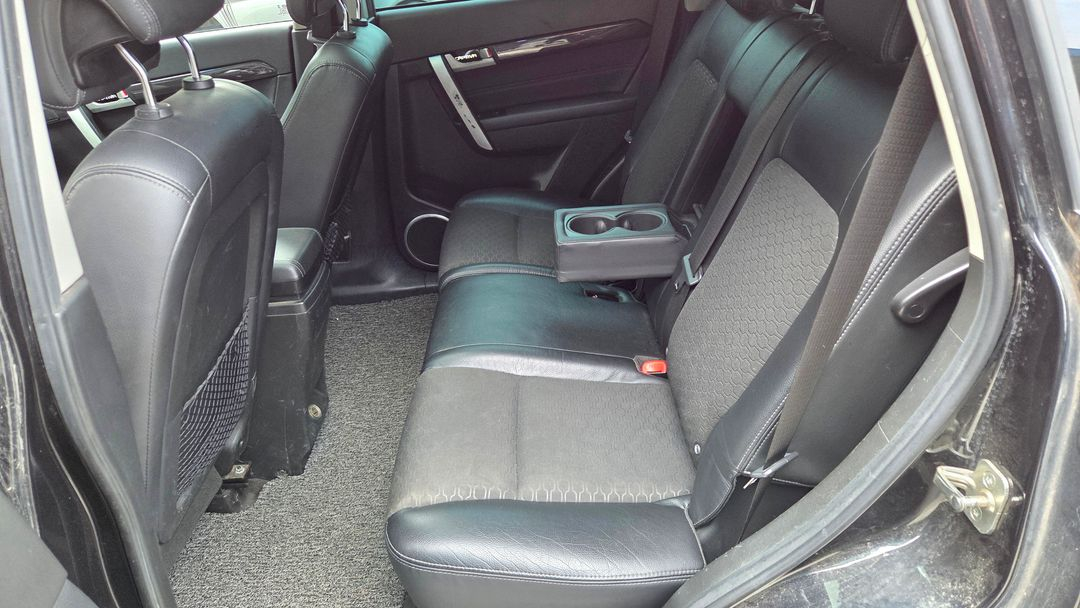 쉐보레 캡티바 폐차로 부품 판매 합니다--6