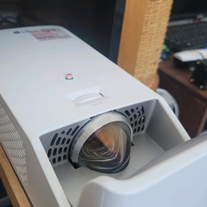 엘지 시네빔 HF65LA