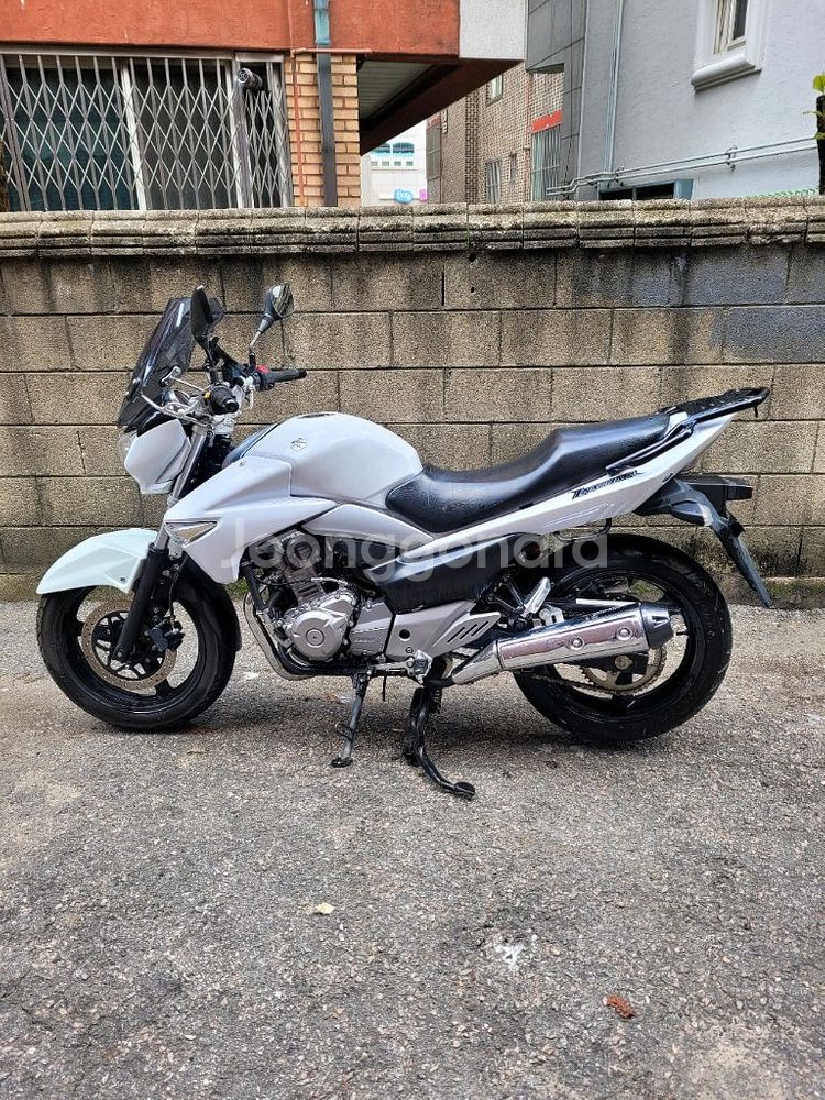 스즈키 이나즈마 250 팝니다--0