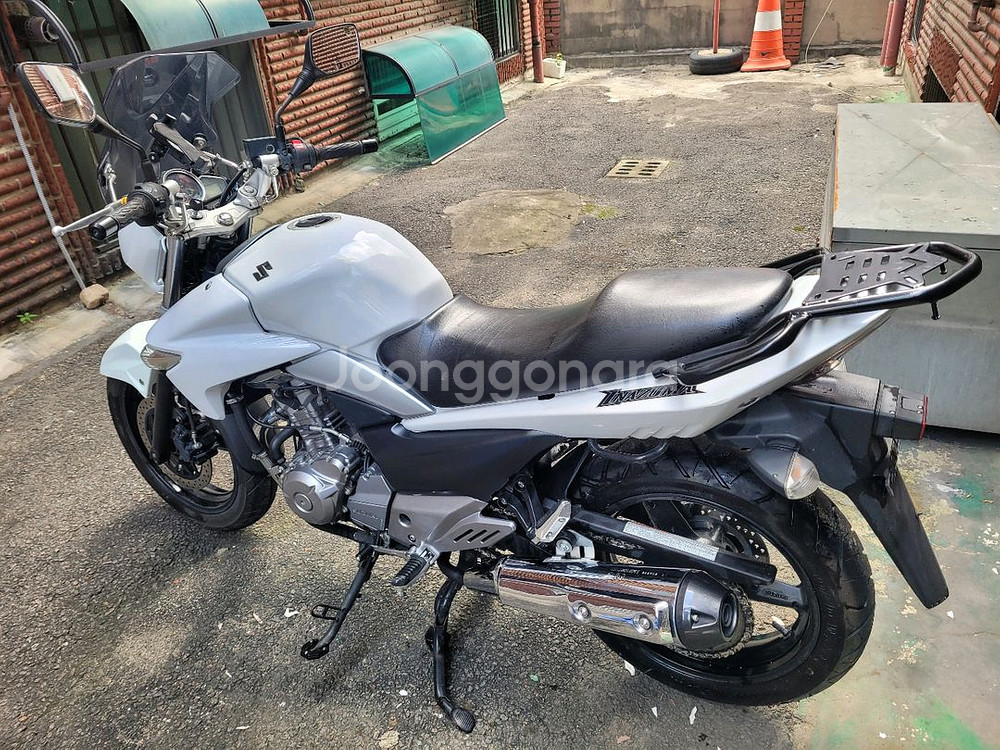 스즈키 이나즈마 250 팝니다--2