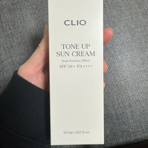 클리오 톤업 선크림 SPF50+ 새상품