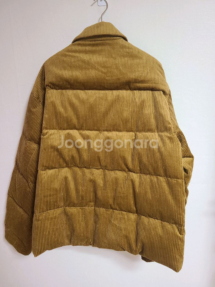 프라다 코듀로이 패딩--3