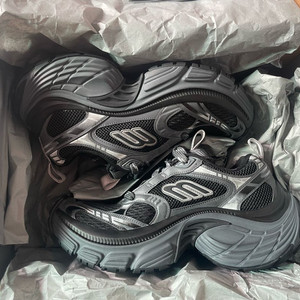 발렌시아가 6XL 블랙