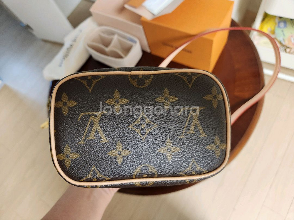 루이비통 니스나노 가방 팝니다--2