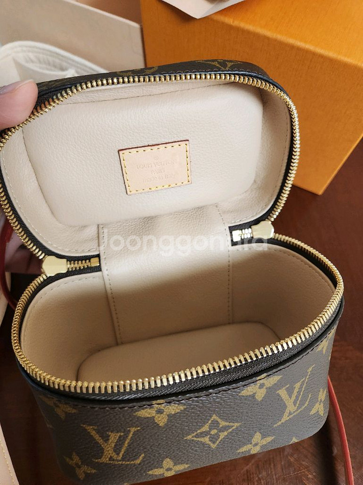 루이비통 니스나노 가방 팝니다--4