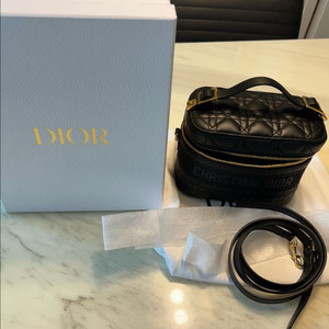 디올 베니티 스몰(검정색)