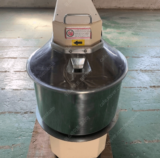 킴힐 스파이럴믹서 25kg KB-25S 중고제과제빵기계 이미지