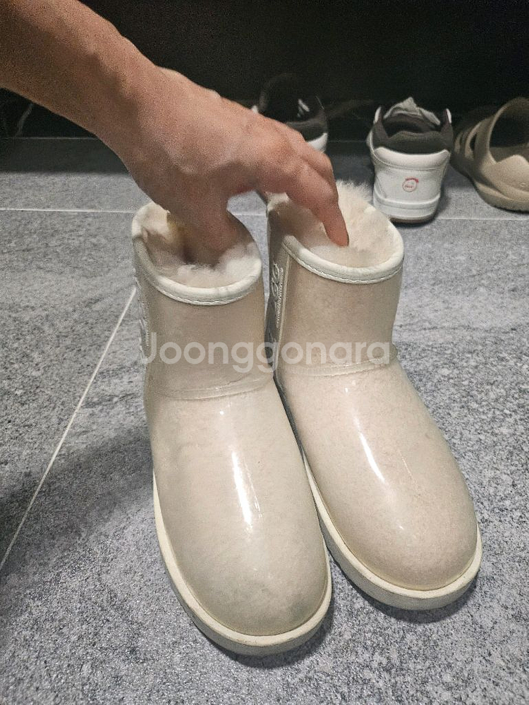 호주 키즈어그 오즈클래식 크림색상 양털어그 방한부츠--3