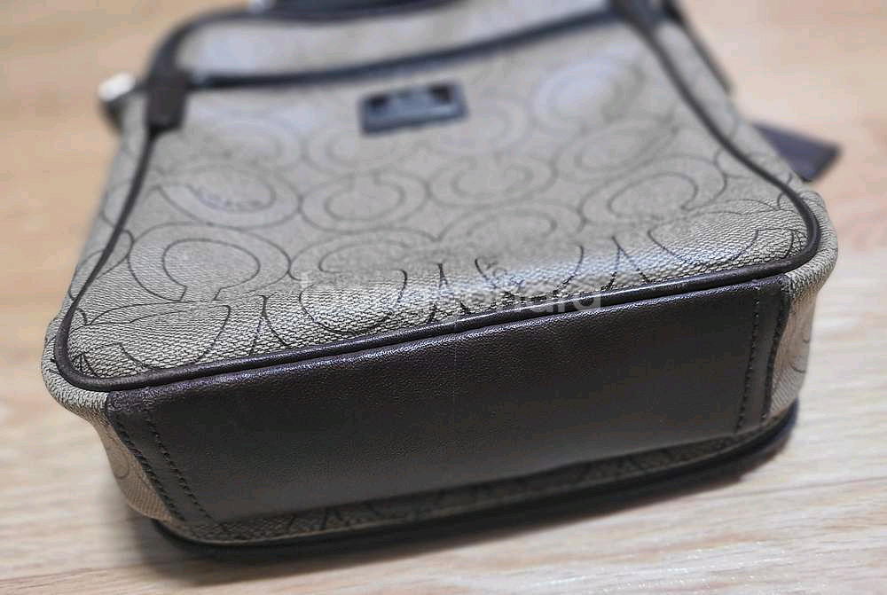 코치 여행용 크로스백--2