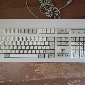 G80-1000HGD 빈티지 키보드
