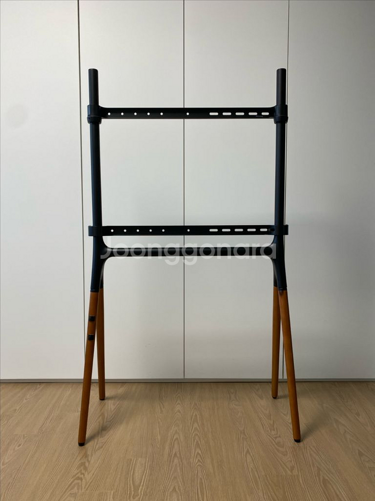 [EdgeM Arte] 이젤형 TV 스탠드 판매합니다.--2