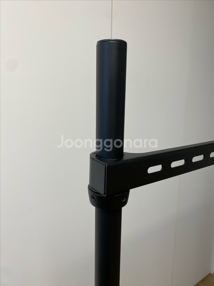 [EdgeM Arte] 이젤형 TV 스탠드 판매합니다.--3