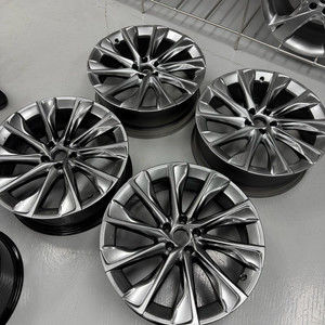 도요타 크라운 21인치 4짝 한대분 새상품급 팝니다